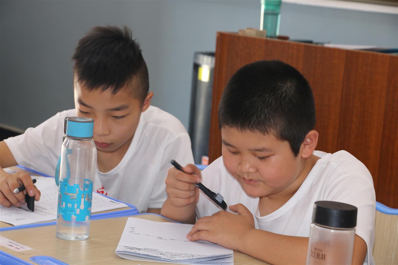 **问题学生心理辅导教育咨询 孩子叛逆不听话管教教育咨询