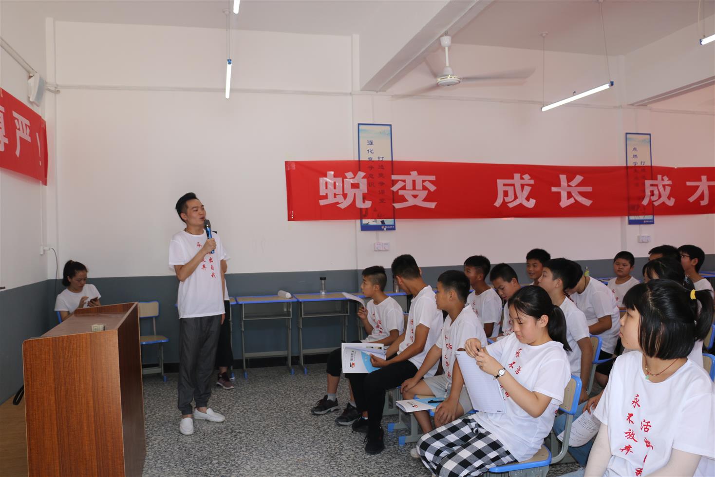 唐山那有教育叛逆期孩子的教育咨询 教育不上学孩子的教育咨询 西安管教叛逆少年的教育咨询