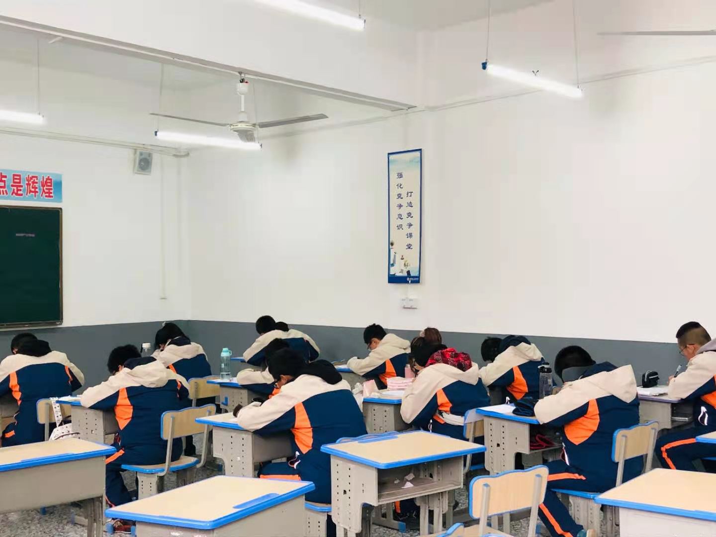 问题少年培训教育咨询 西宁问题孩子教育咨询