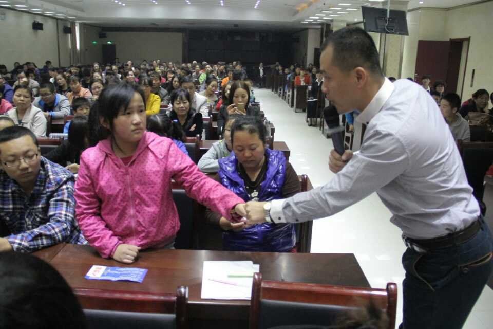 孩子不上学该怎么办