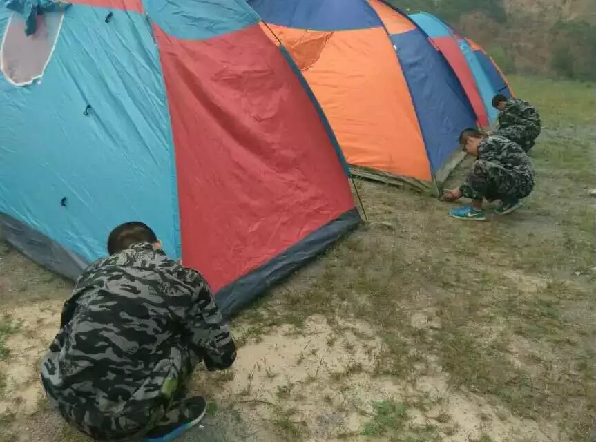 青少年喜欢上网怎么办 孩子玩游戏上瘾怎么办 初一学生玩手机上瘾家长怎么办