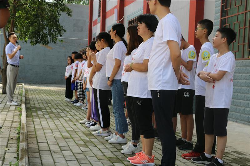 孩子叛逆不听话管教教育咨询